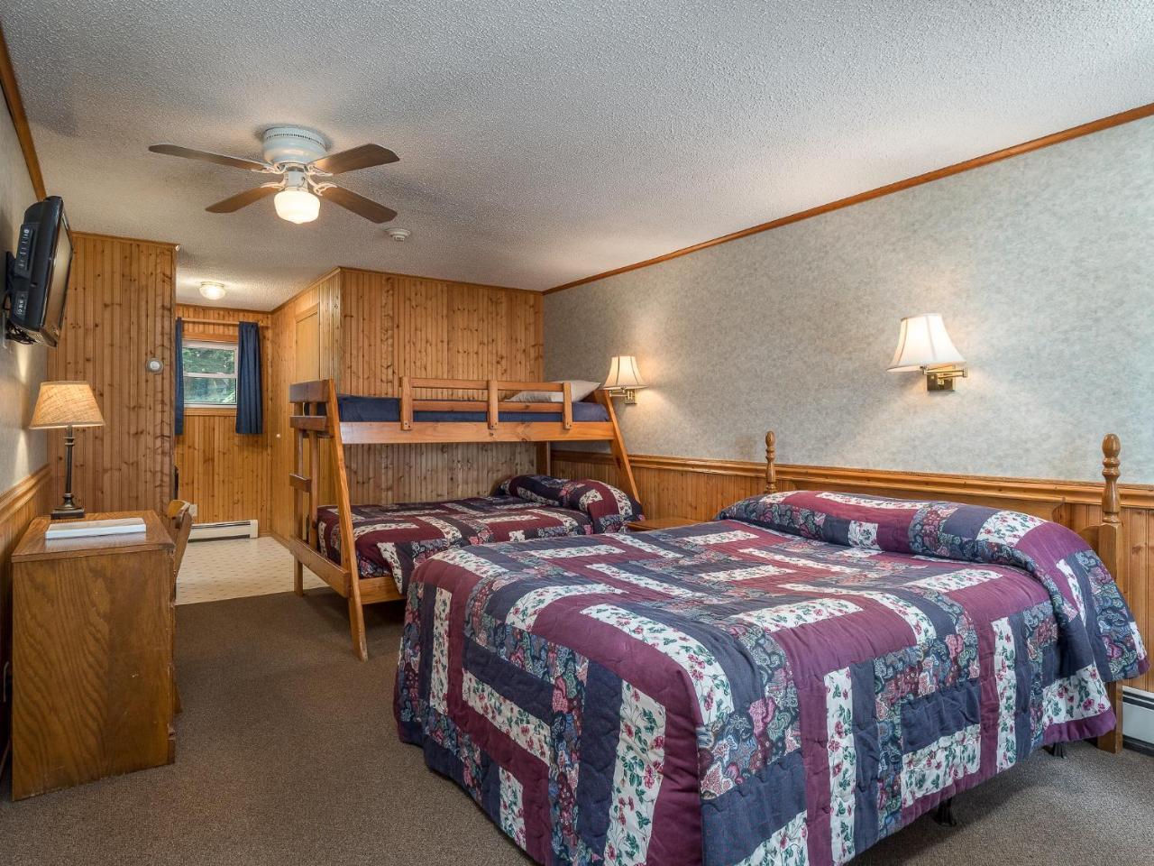 The At The Rostay 3* Bethel