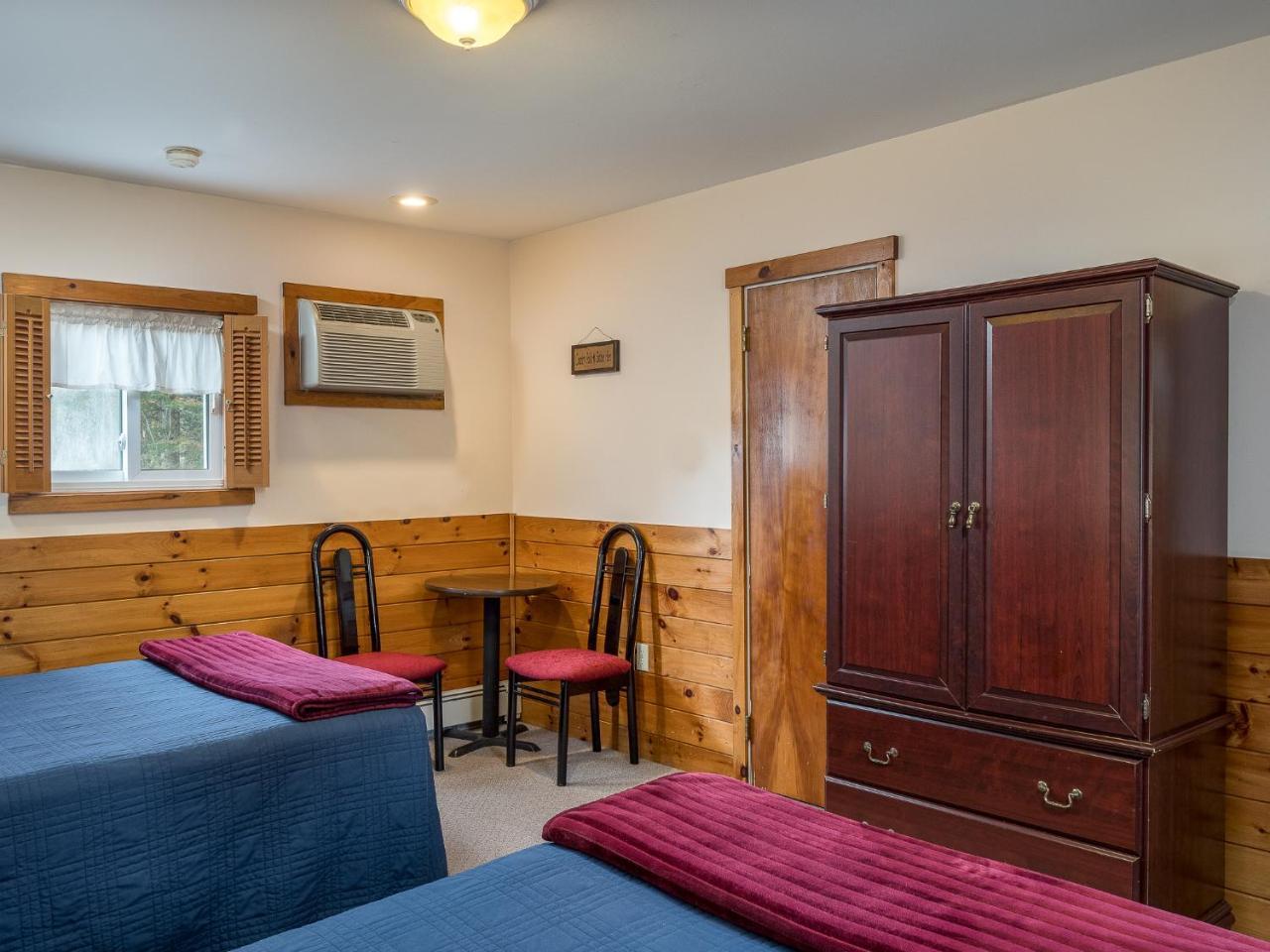 The At The Rostay 3* Bethel